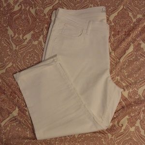 size 16 R Old Navy "Sweet Heart" Capri